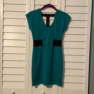 SUPER CUTE GREEN DRESS
